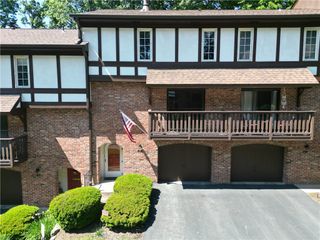 610 Maplewood Ct, Ross Twp, PA 15237