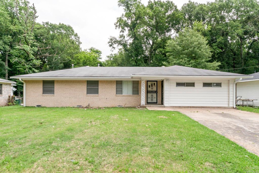 7801 McDaniel Drive, Little Rock, AR 72209