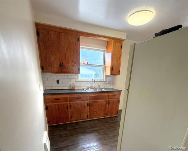 17220 Hanna Street, Melvindale, MI 48122