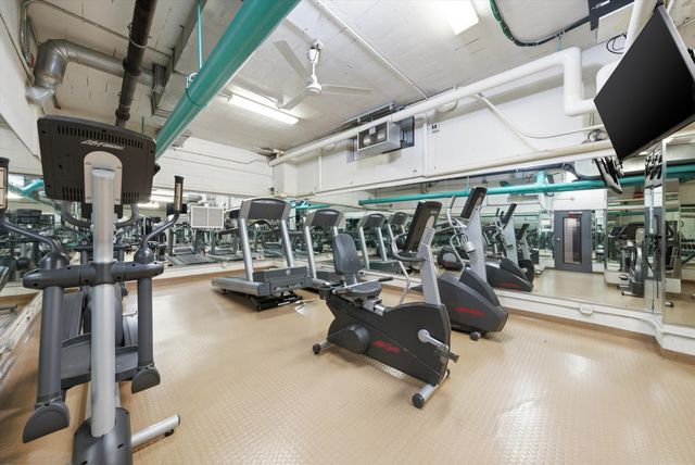 850 N Dewitt Place 9J, Chicago, IL 60611