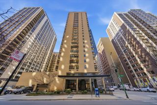 850 N Dewitt Place 9J, Chicago, IL 60611