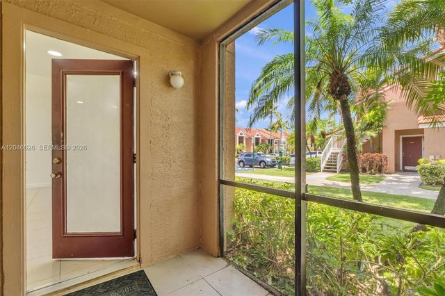 15560 SW 104th Ter 6112, Miami, FL 33196