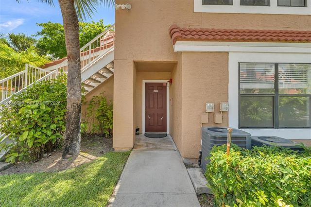 15560 SW 104th Ter 6112, Miami, FL 33196