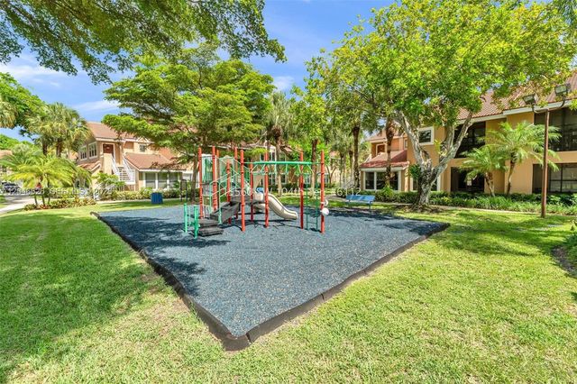 15560 SW 104th Ter 6112, Miami, FL 33196