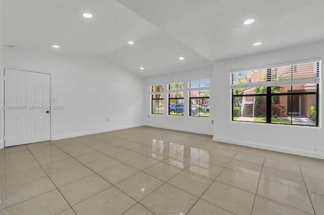 15560 SW 104th Ter 6112, Miami, FL 33196