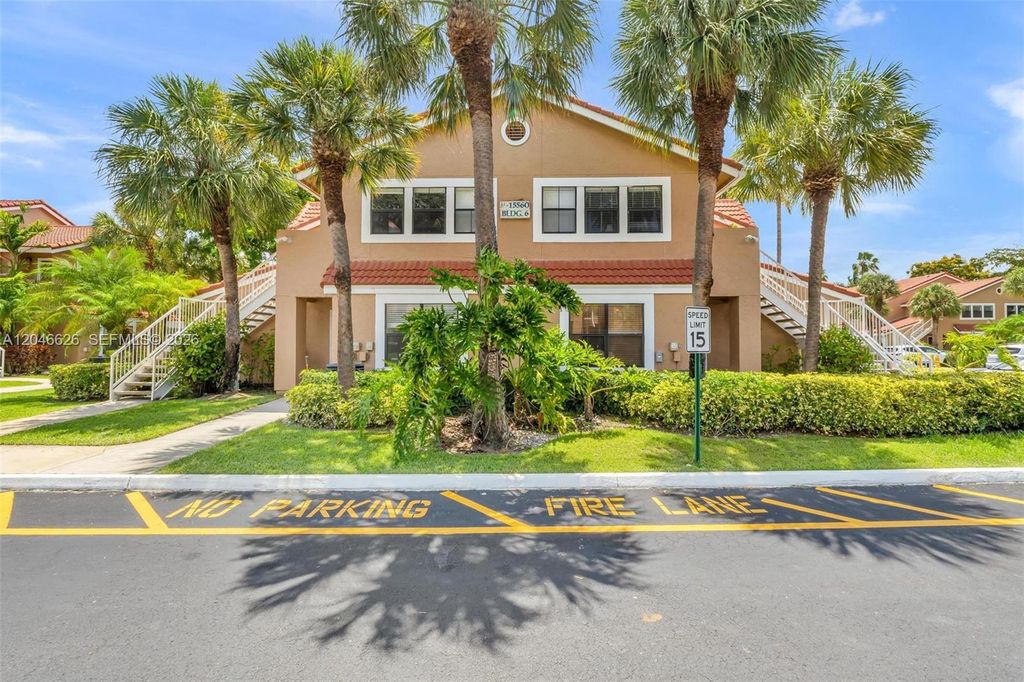 15560 SW 104th Ter 6112, Miami, FL 33196