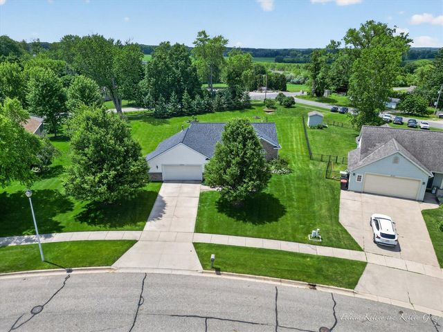 2033 Orchard Ridge Drive, Grand Rapids, MI 49534