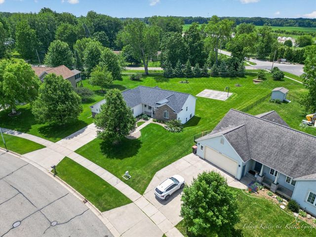 2033 Orchard Ridge Drive, Grand Rapids, MI 49534