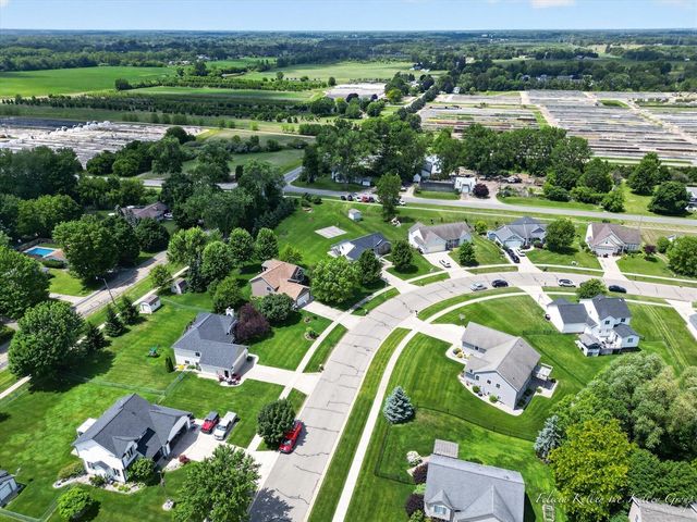 2033 Orchard Ridge Drive, Grand Rapids, MI 49534