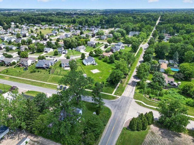 2033 Orchard Ridge Drive, Grand Rapids, MI 49534
