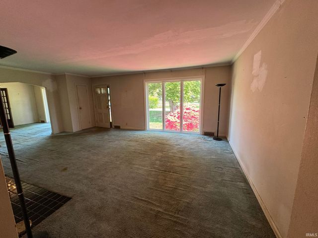 1401 Greenfield Road, Evansville, IN 47715