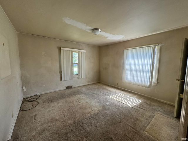 1401 Greenfield Road, Evansville, IN 47715