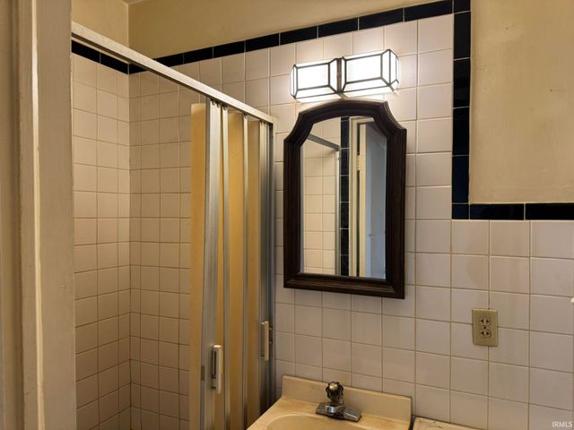 1401 Greenfield Road, Evansville, IN 47715