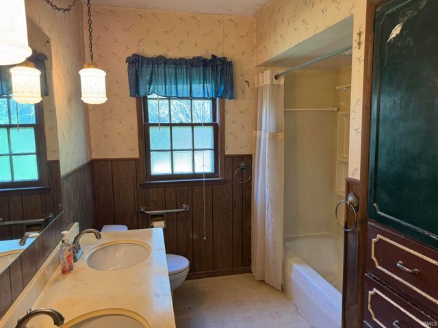 1401 Greenfield Road, Evansville, IN 47715