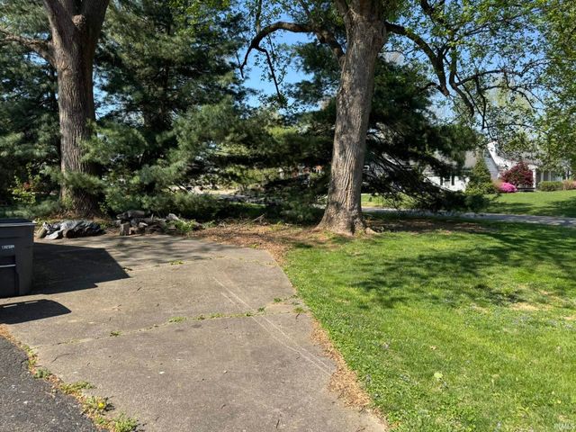 1401 Greenfield Road, Evansville, IN 47715