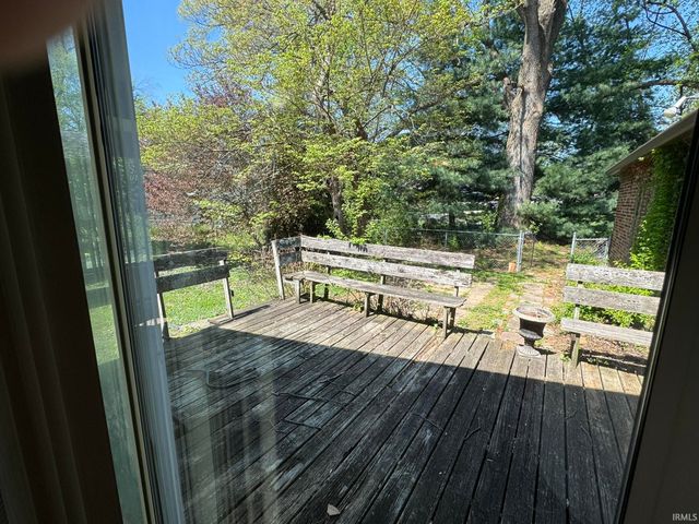 1401 Greenfield Road, Evansville, IN 47715