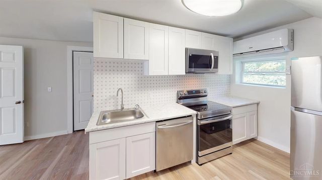 6012 Prentice Street, Cincinnati, OH 45227