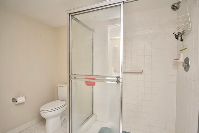 4734 Lucerne Lakes Boulevard E 301, Greenacres, FL 33467