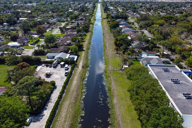 4734 Lucerne Lakes Boulevard E 301, Greenacres, FL 33467