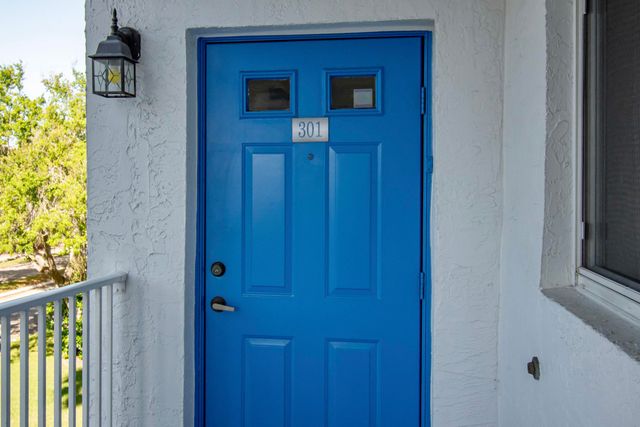 4734 Lucerne Lakes Boulevard E 301, Greenacres, FL 33467