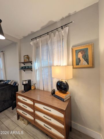 2812 N 24TH Place, Phoenix, AZ 85008