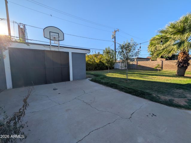 2812 N 24TH Place, Phoenix, AZ 85008