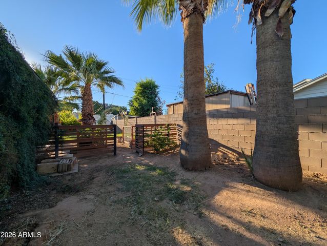2812 N 24TH Place, Phoenix, AZ 85008