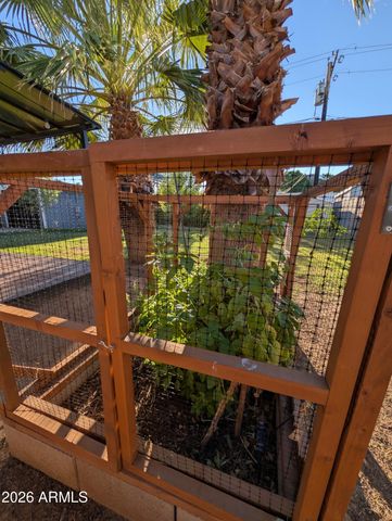 2812 N 24TH Place, Phoenix, AZ 85008