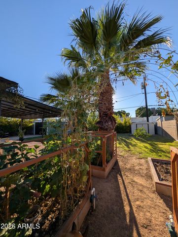 2812 N 24TH Place, Phoenix, AZ 85008