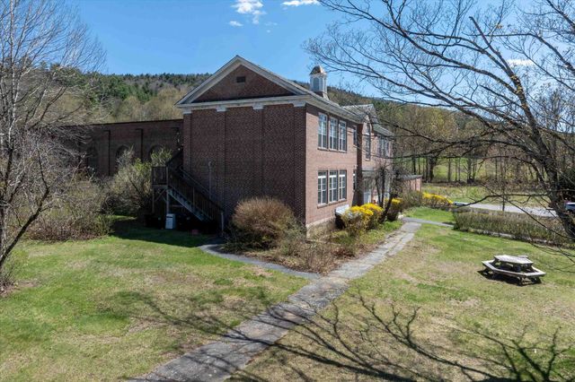 14-15-17-21-25- Westminster Street, Rockingham, VT 05154
