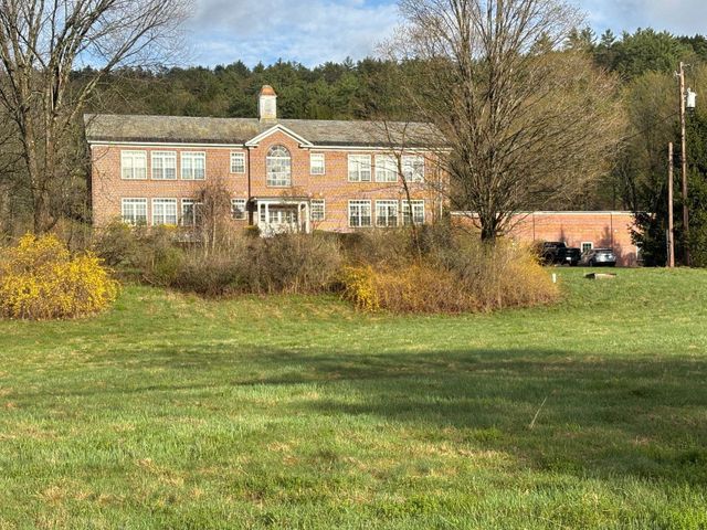 14-15-17-21-25- Westminster Street, Rockingham, VT 05154