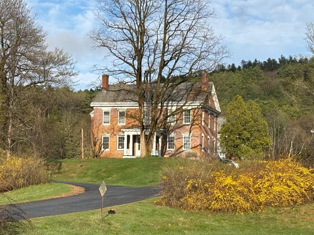14-15-17-21-25- Westminster Street, Rockingham, VT 05154