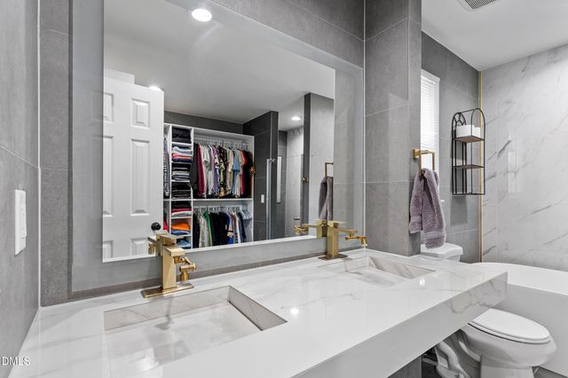 5809 Iris Lake Court, Raleigh, NC 27604