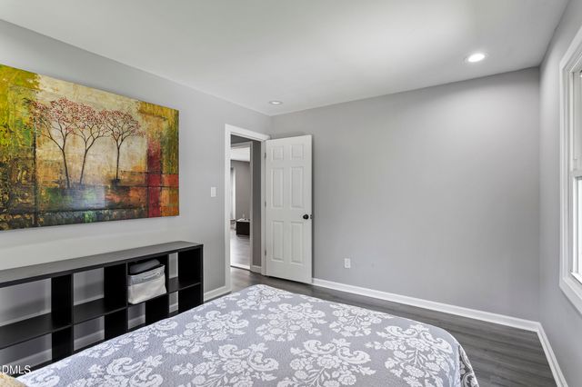 5809 Iris Lake Court, Raleigh, NC 27604