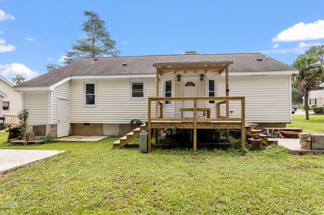 5809 Iris Lake Court, Raleigh, NC 27604
