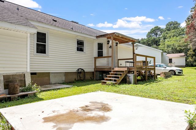 5809 Iris Lake Court, Raleigh, NC 27604