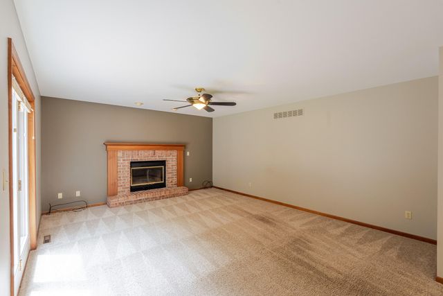 300 Sandpiper Drive, Chesterton, IN 46304