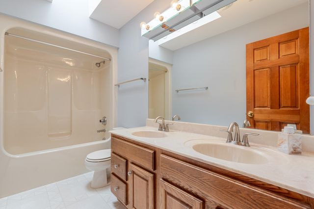 300 Sandpiper Drive, Chesterton, IN 46304