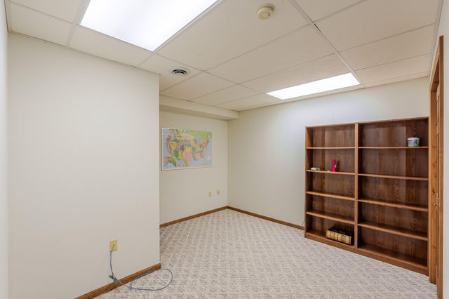 300 Sandpiper Drive, Chesterton, IN 46304