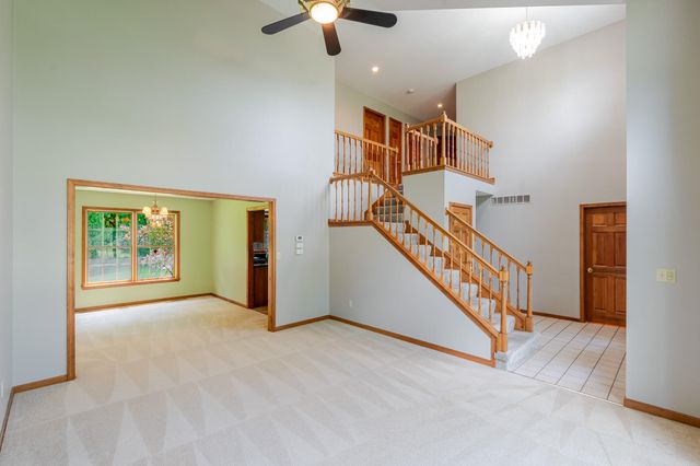 300 Sandpiper Drive, Chesterton, IN 46304