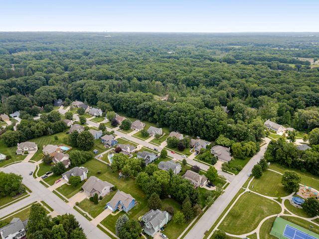 300 Sandpiper Drive, Chesterton, IN 46304