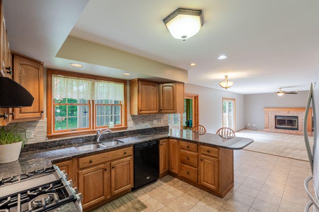 300 Sandpiper Drive, Chesterton, IN 46304