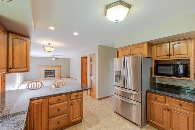 300 Sandpiper Drive, Chesterton, IN 46304
