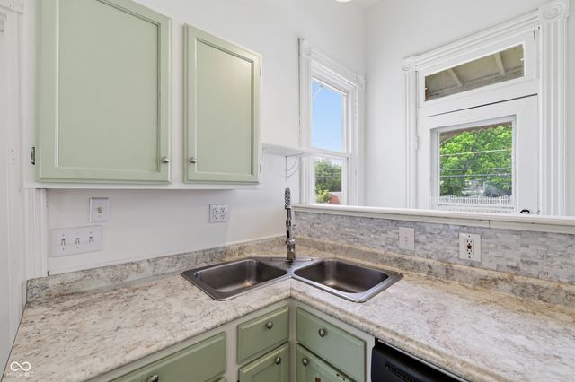 404 W Franklin Street, Shelbyville, IN 46176