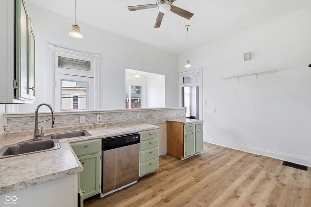 404 W Franklin Street, Shelbyville, IN 46176
