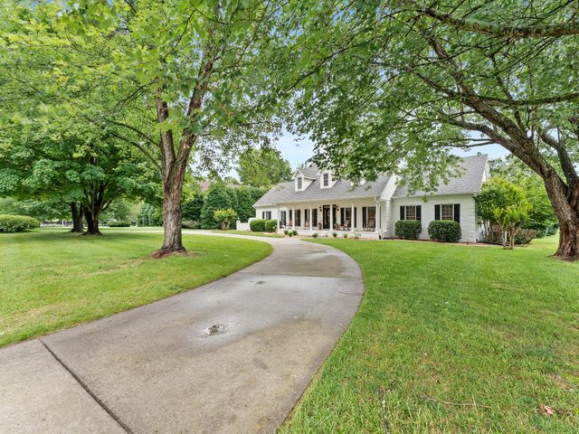 106 Fairways Blvd, N, Tullahoma, TN 37388