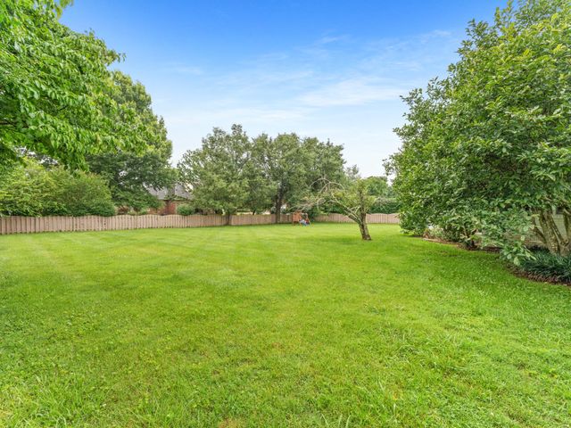106 Fairways Blvd, N, Tullahoma, TN 37388