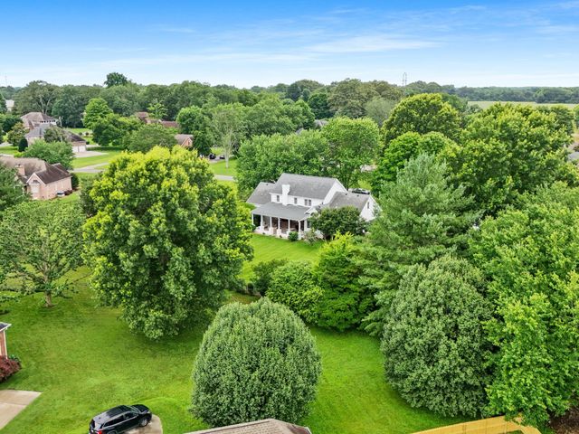 106 Fairways Blvd, N, Tullahoma, TN 37388