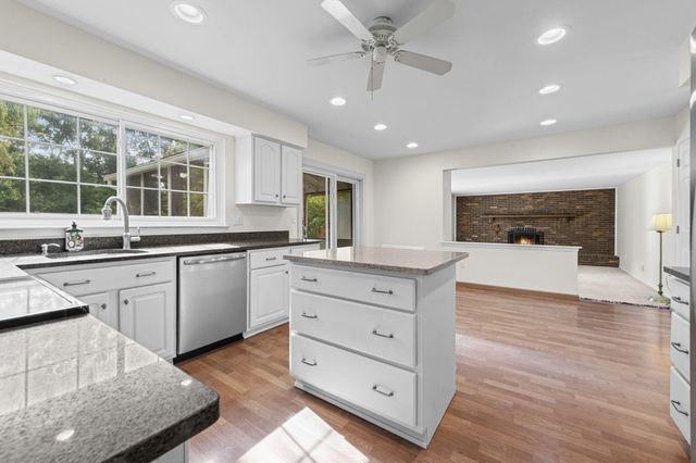 36233 Fredericksburg Road, Farmington Hills, MI 48331