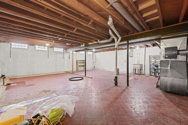 36233 Fredericksburg Road, Farmington Hills, MI 48331